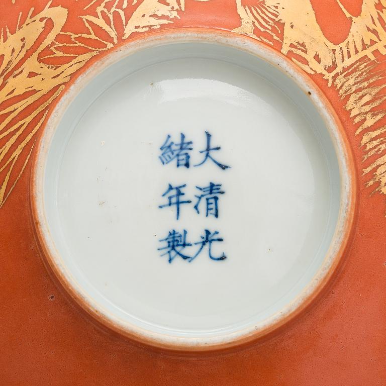 Three Chinese Guangxus marked porcelain bowls, first half of the 20th century.