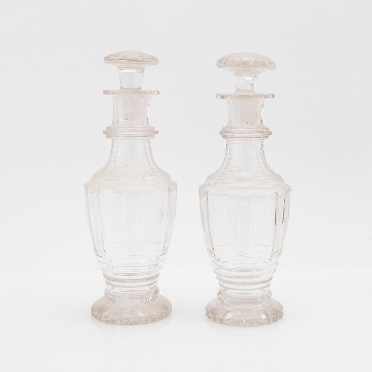 Gustaf Möllenborg, Bordssurtout, silver, för 2 karaffer samt 2 ströare, Stockholm, 1831.