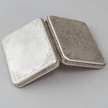 An Intalian 20th century silver snuff-box, marked M Buccellati, Milano - Roma- Firenze.