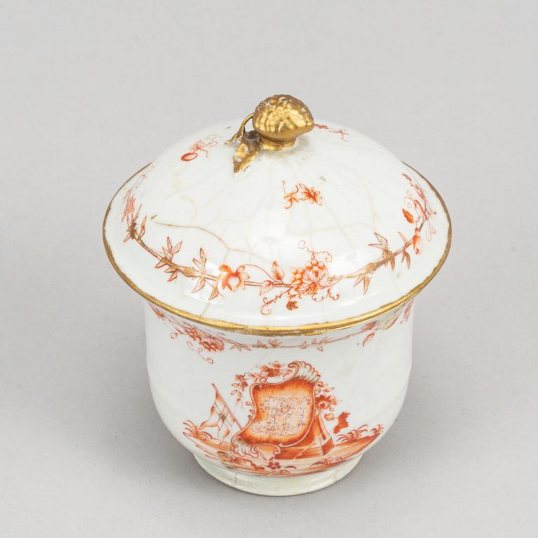 Nine orange and white export porcelain service, Qing dynasty, 18th-19th century.
