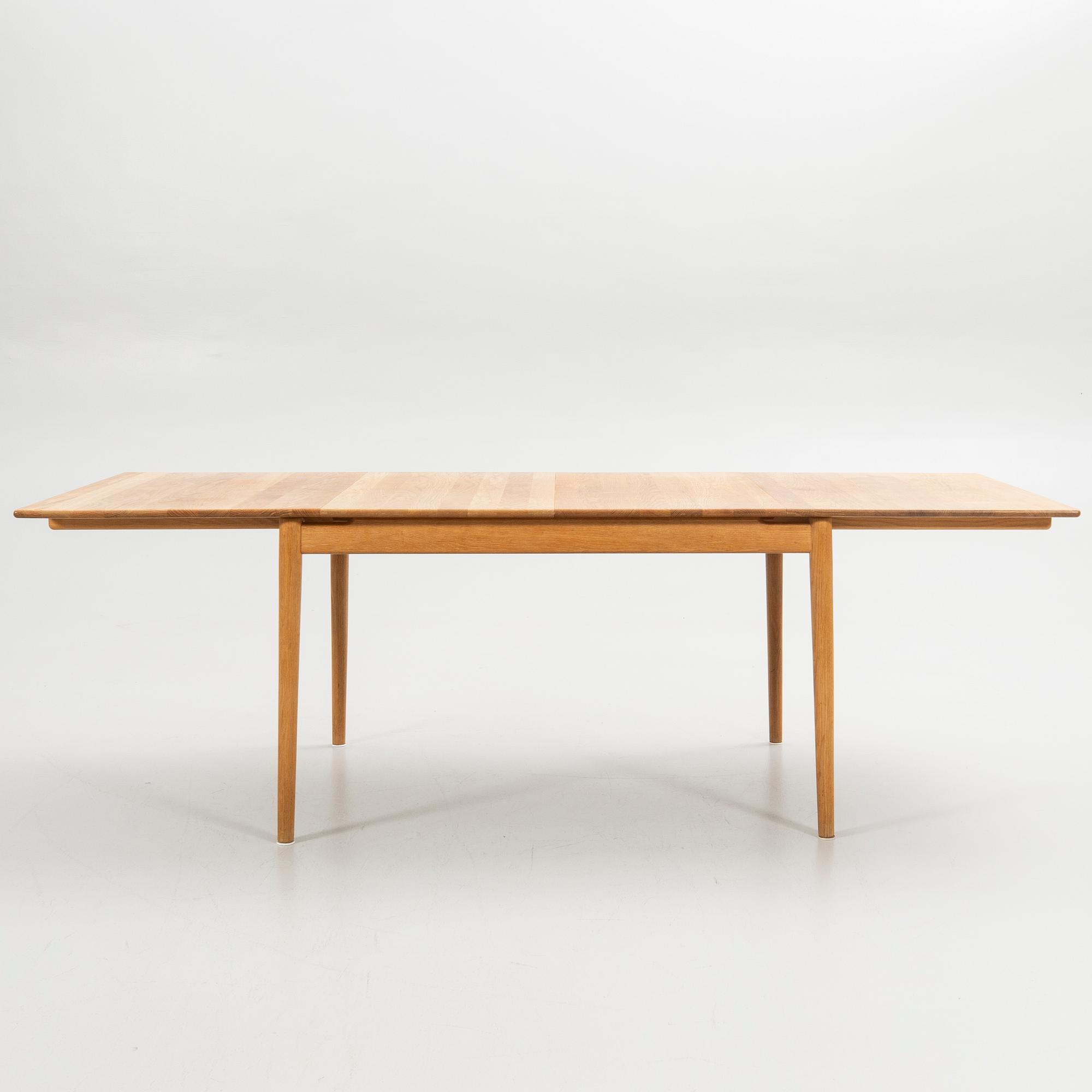 Nirvan Richter, dining table, Norrgavel.