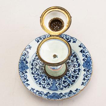 A 17th/19th century Dutch/Chinese porcelain censer.