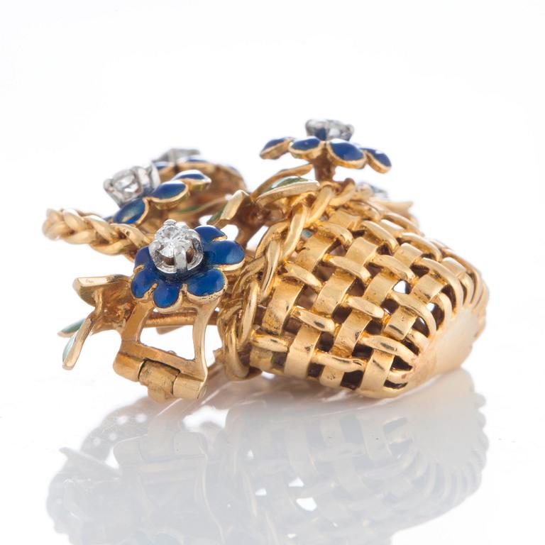 A WA Bolin basket brooch designed by Barbro Littmarck.