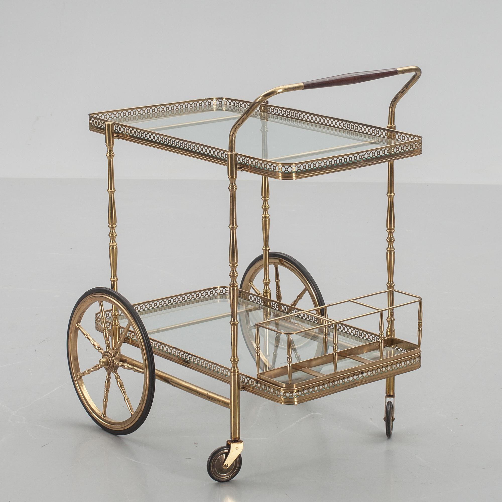 SERVERINGSVAGN, metall. 1900-talets andra del.