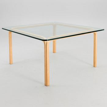 Alate 20th century  Y805 coffee table for Artek Finland.