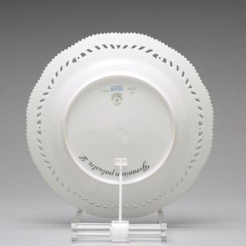 A set of 12 Royal Copenhagen 'Flora Danica' dessert dishes, Denmark, 20th Century.