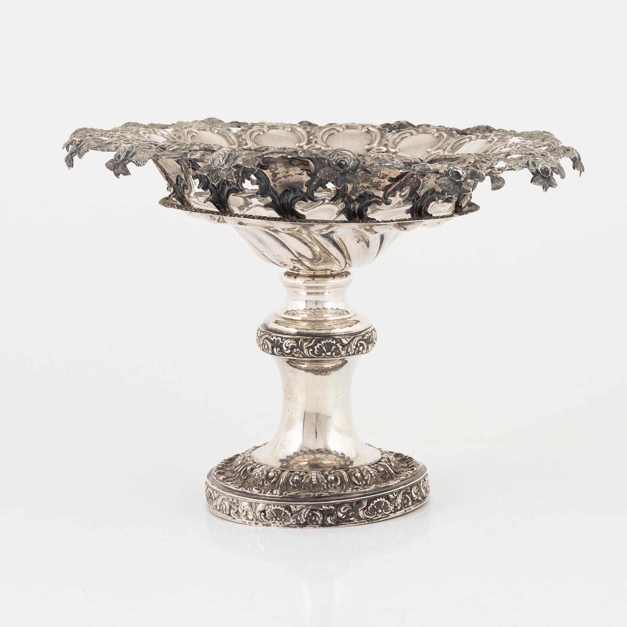 Gustaf Möllenborg, skål på fot, silver, nyrokoko, Stockholm 1842.