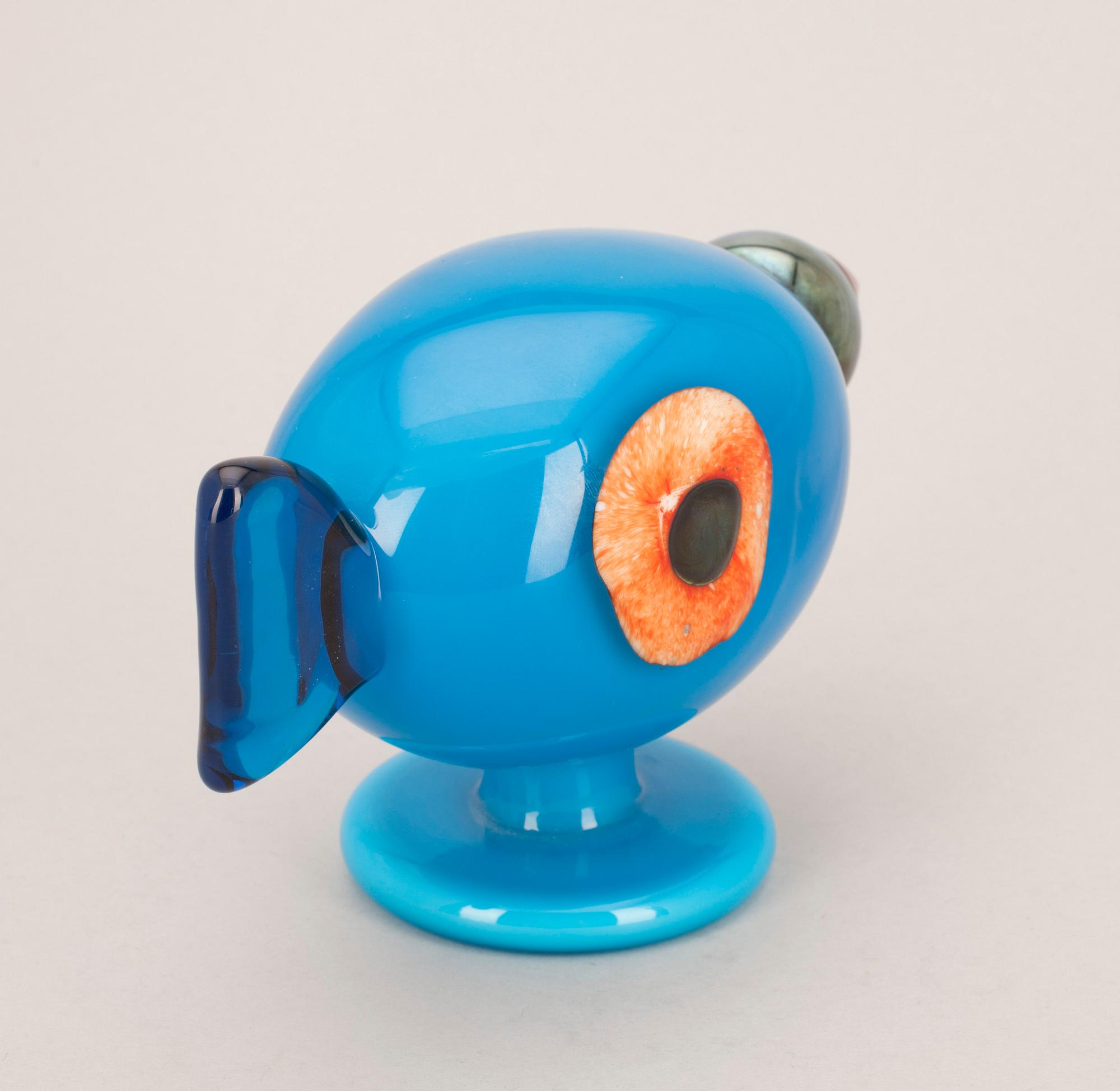 OIVA TOIKKA, GLASFÅGEL. Turkisk höna. Sign. O.T, II.