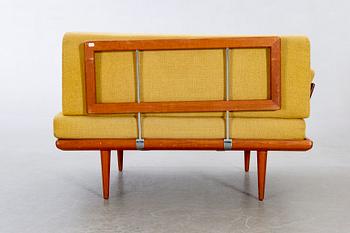 Peter Hvidt & Orla Mølgaard Nielsen,.