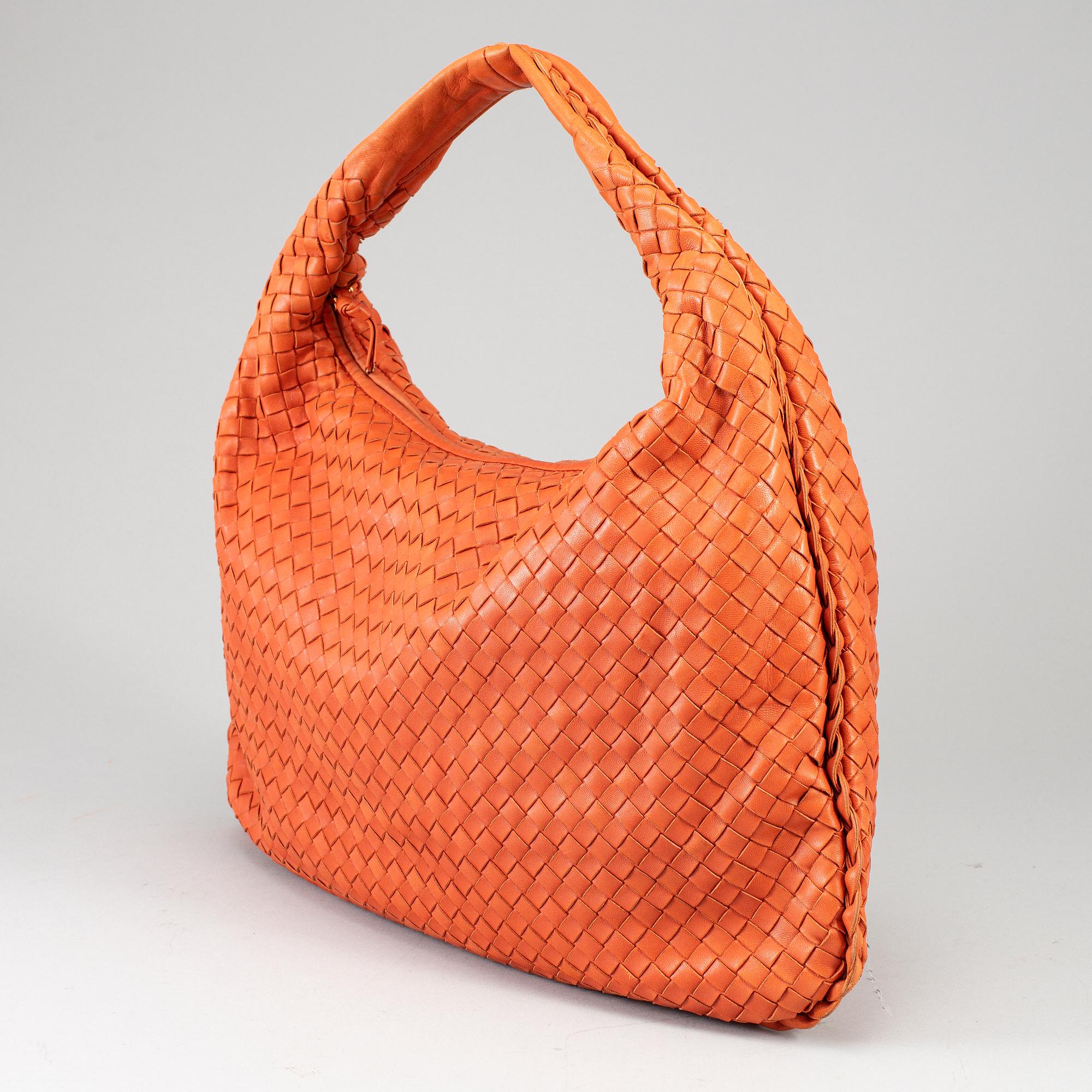 BOTTEGA VENETA, leather bag.