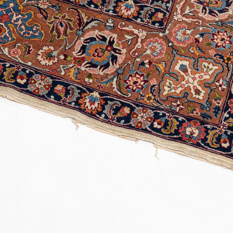 Matta, semiantik Täbris, ca 361 x 235 cm.