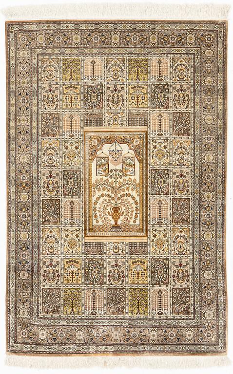 Matta, silke oriental, ca 145 x 97 cm.