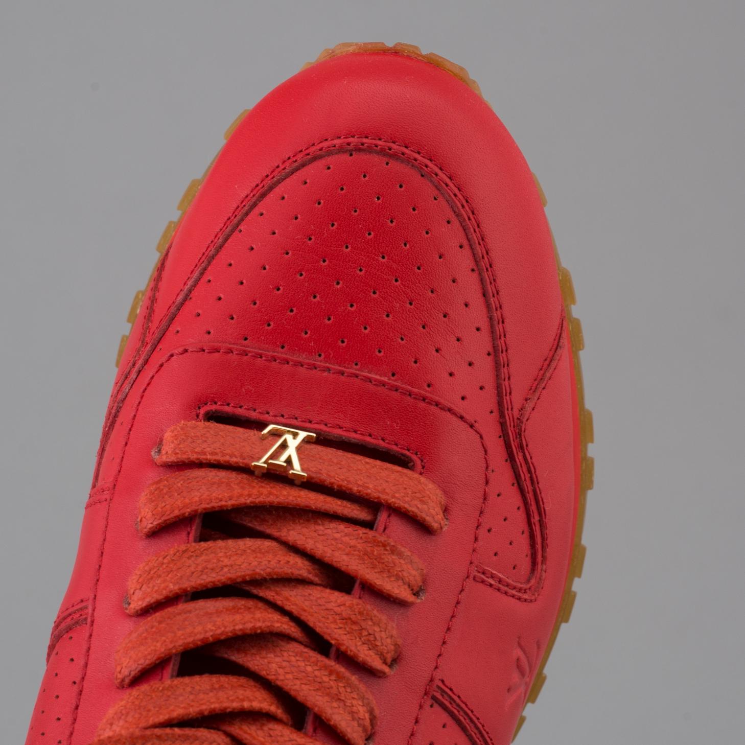 Sneakers by Louis Vuitton + Supreme, size 5,5.