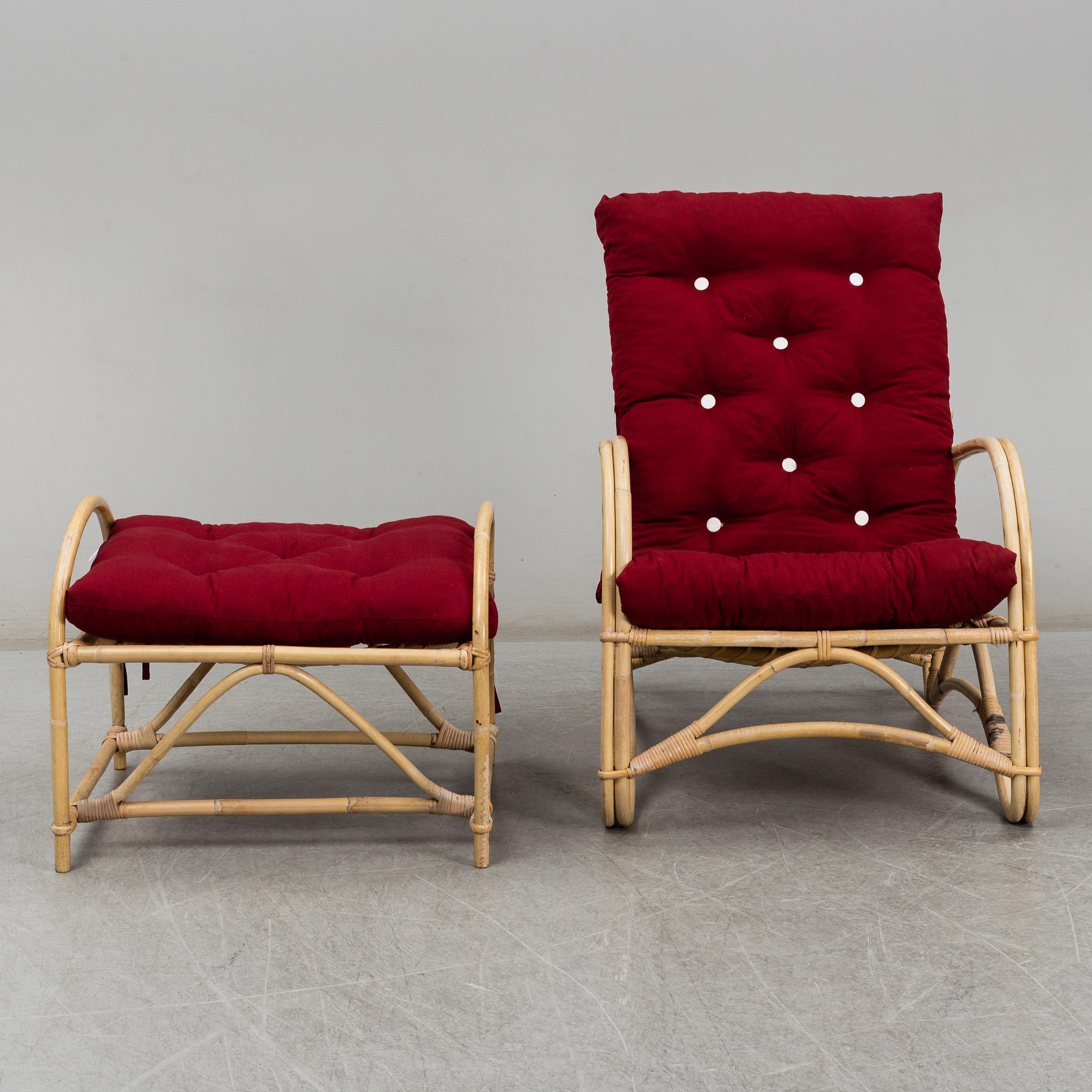 FÅTÖLJ MED FOTPALL, 1900-talets andra hälft.