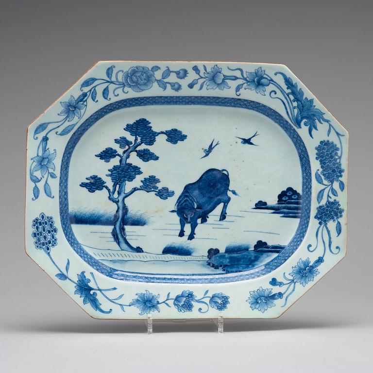 A set of four blue and white serving dishes, Qing dynasty, Qianlong (1736-95).