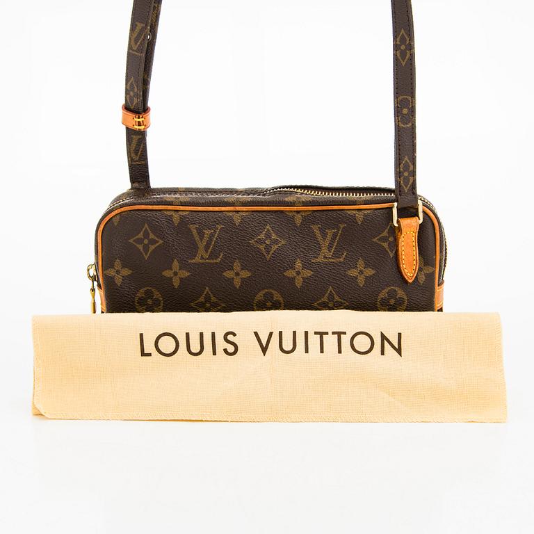 Louis Vuitton, a Monogram Canvas 'Marly Bandoulière' bag.