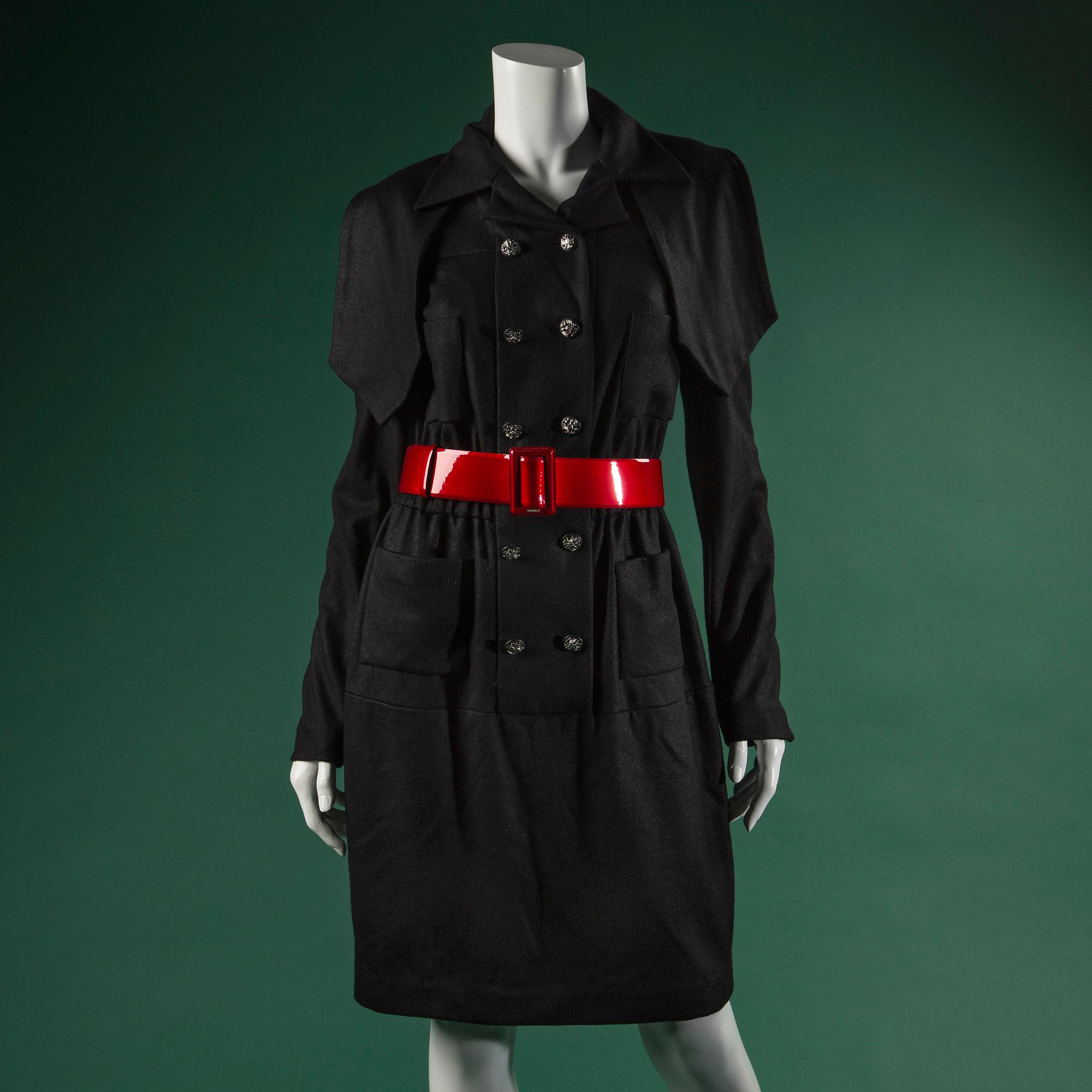 A dress by CHANEL, in size 44(FR).