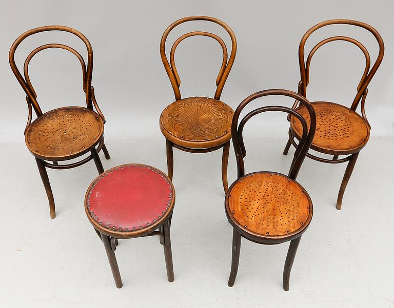 STOLAR, 4 st snarlika och PALL, Thonet-modell.