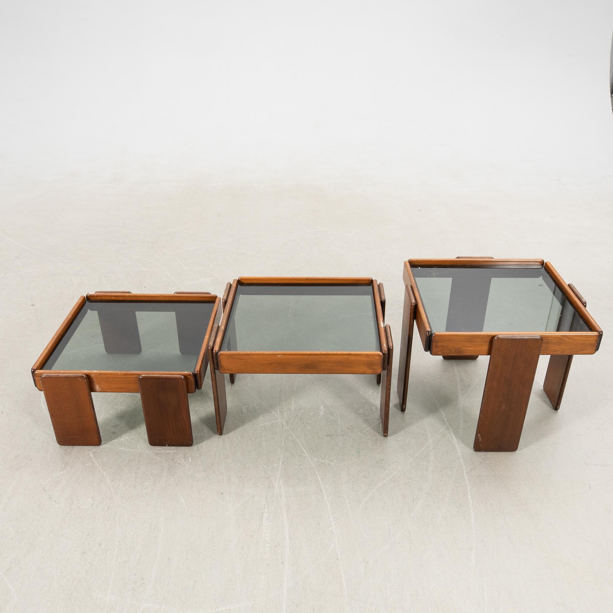 Gianfranco Frattini nesting table 3 pcs for Cassina, late 20th century.
