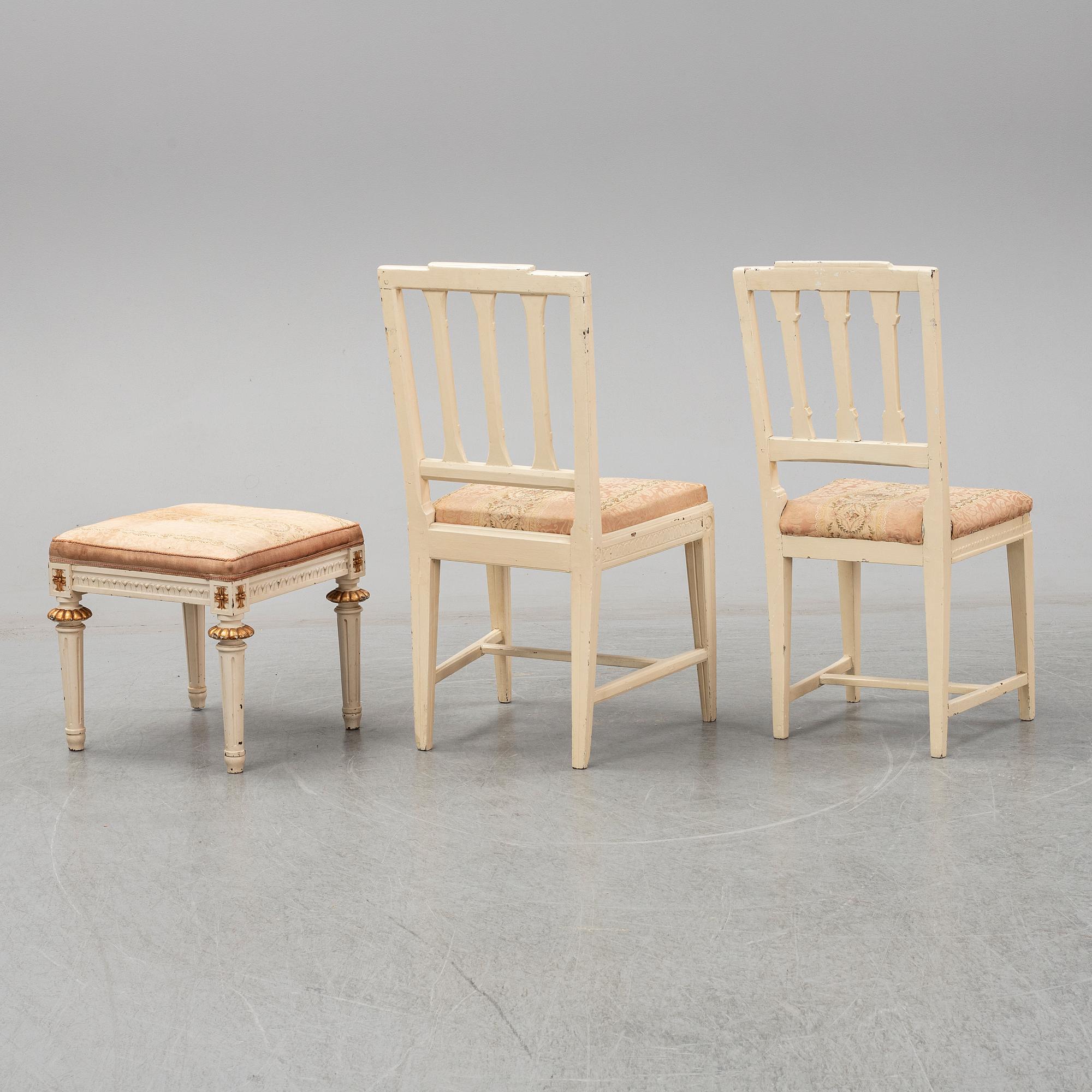 STOLAR 2 st, 1800-talets början och TABURETT, 1900-talets början.
