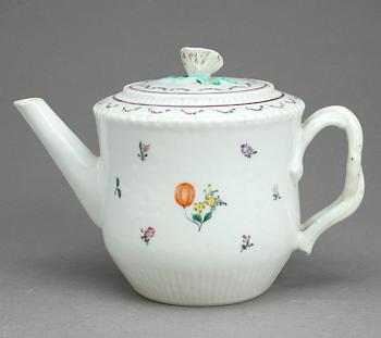 TEKANNA, porslin, Kina, Qingdynastin, omkring år 1800.