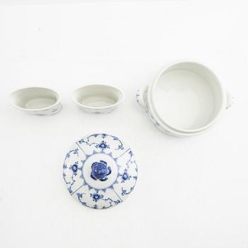 Servis 31 dlr "Musselmalet rifflet" Royal Copenhagen Danmark 1900-talets senare del porslin.