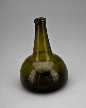 FLASKA, glas, senbarock, 1700-tal, troligen Holland.