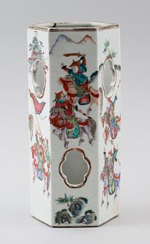 PERUKSTOCK, porslin, Kina, 1800-/1900-tal.