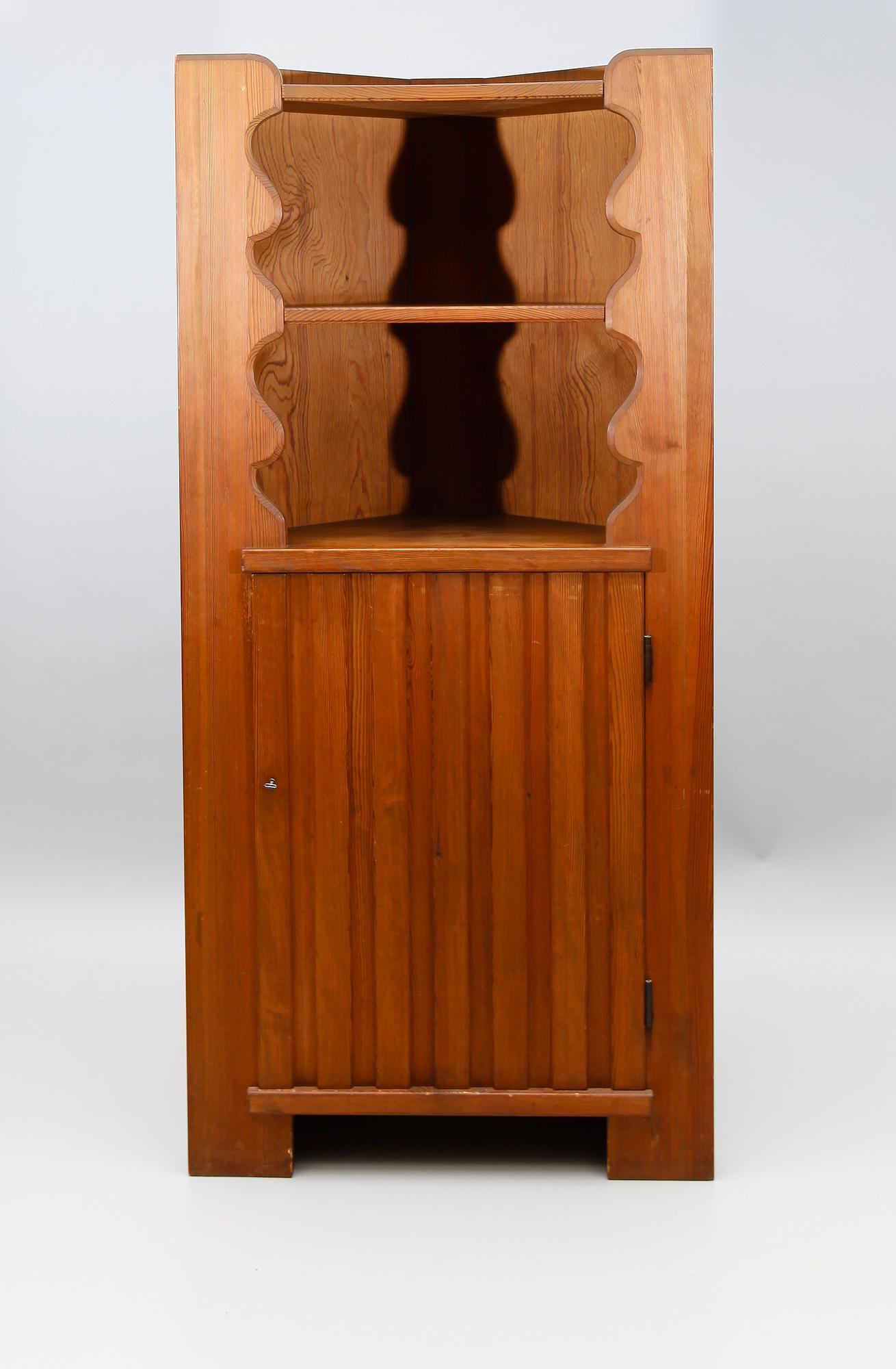HÖRNSKÅP, Axel Einar Hjorth, Nordiska Kompaniet, 1930-tal.