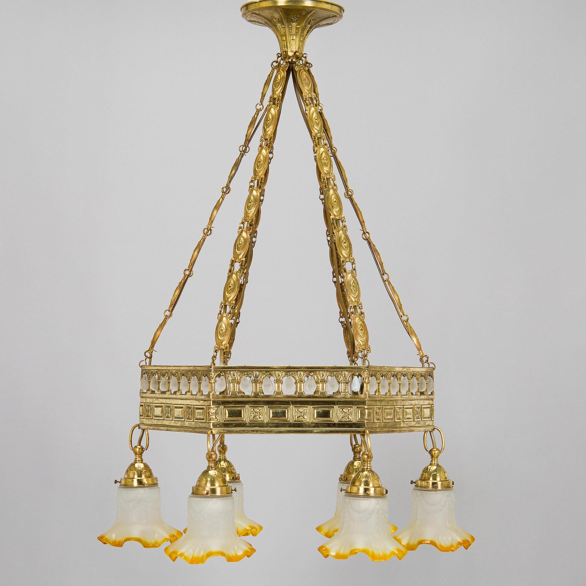 Kattokruunu, 1900-luvun alku.