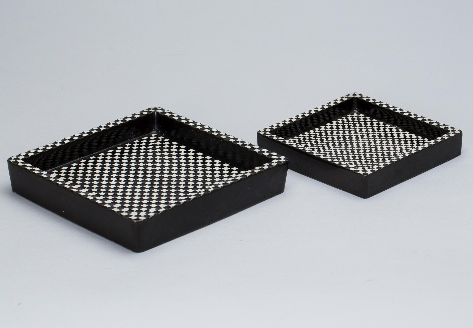 FAT, 2 st, "Domino", Stig Lindberg, Gustavsberg.
