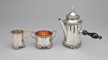 KAFFESERVIS, 3 delar, nysilver, sengustaviansk stil, C.G. Hallberg. 1900-talets första kvartal.