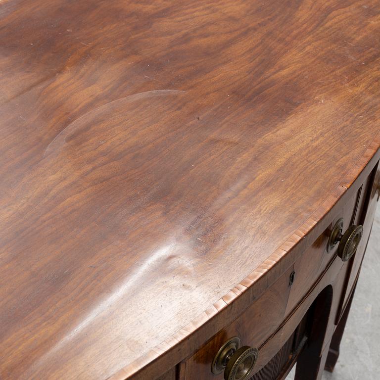 A mahogany regency sideboard, England, first half of the 19th century.