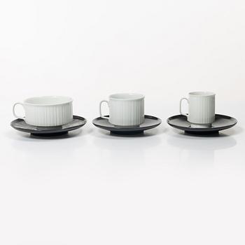 Tapio Wirkkala, A dinner service, 81 pieces, porcelain, “Variation”, Rosenthal Studio-line, designed in 1962.