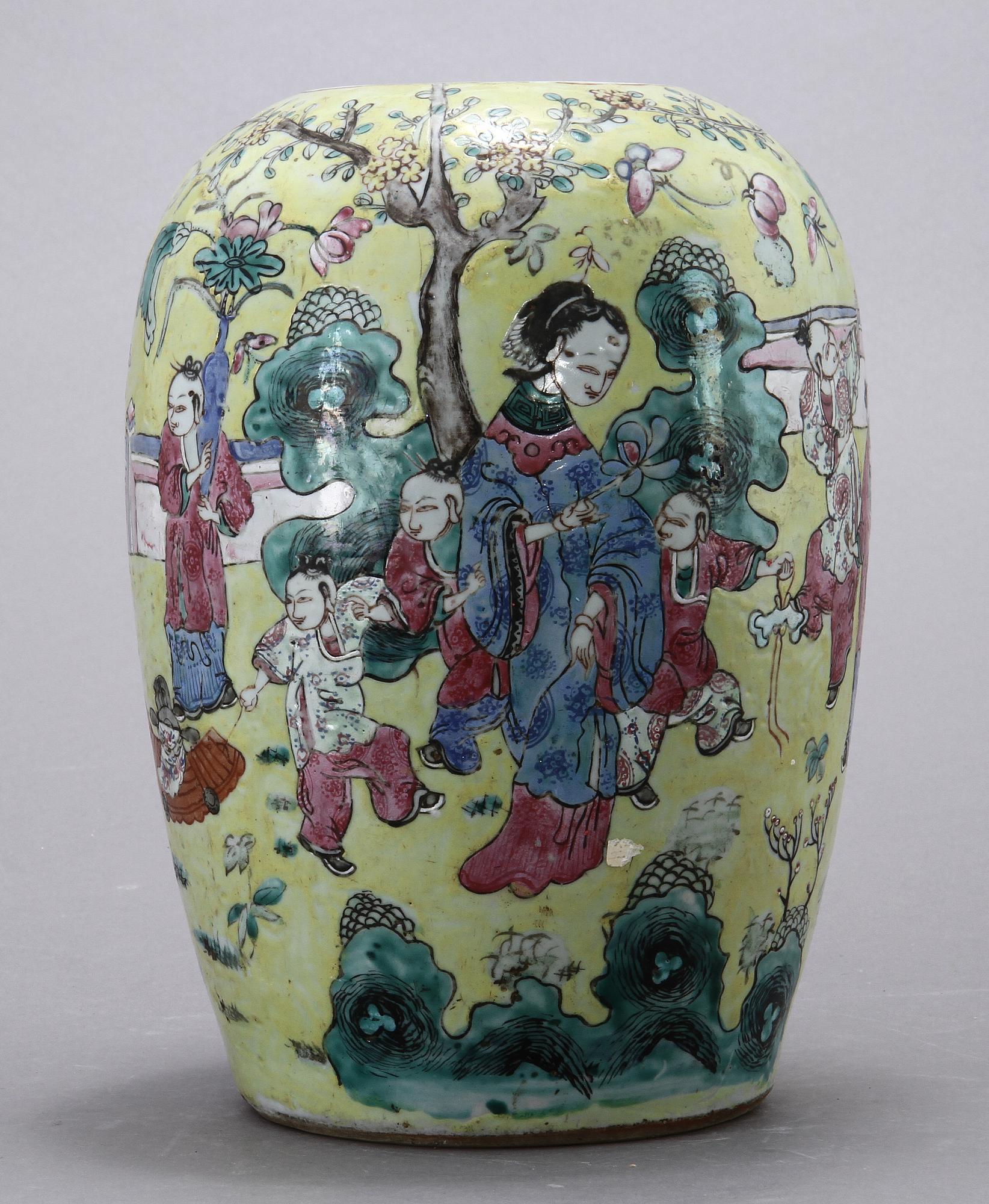 URNA, porslin, Kina, 1800-tal.