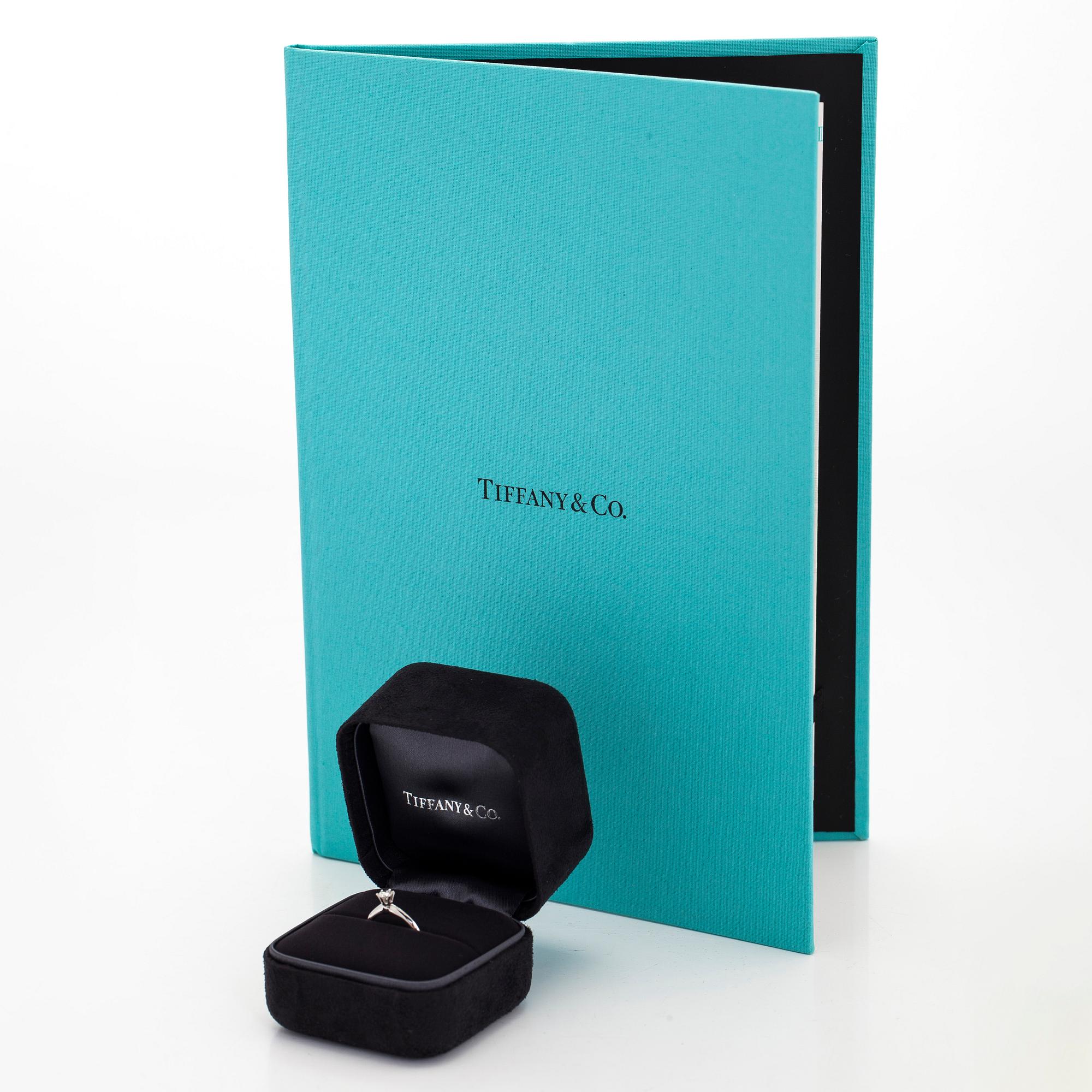 Tiffany & Co, ring, platinum and a brilliant-cut diamond.