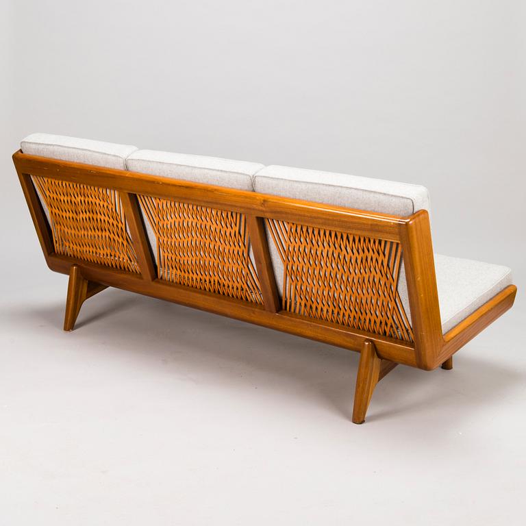 CARL GUSTAF HIORT AF ORNÄS, a mid 20th century 'Studio' sofa for  Puunveisto Oy - Wood work Ltd.