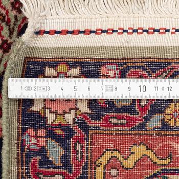 Rug, oriental, circa 280 x 163 cm.