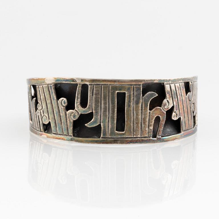 Silver bangle, Mexico.