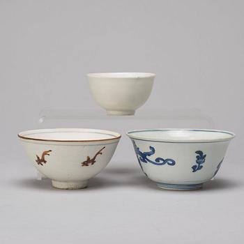 A group of three blue and white bowls, Ming dynasty (1368-1644).