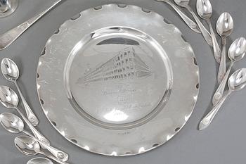 PARTI SILVER, 16 delar, mestadels Sverige, 1900-tal, vikt exklusive ljusstake 551 gram.