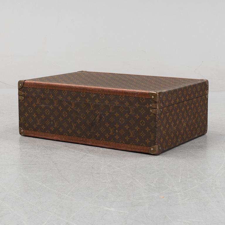 Louis Vuitton, a monogram canvas 'Bracken' suitcase, mid 20th Century.