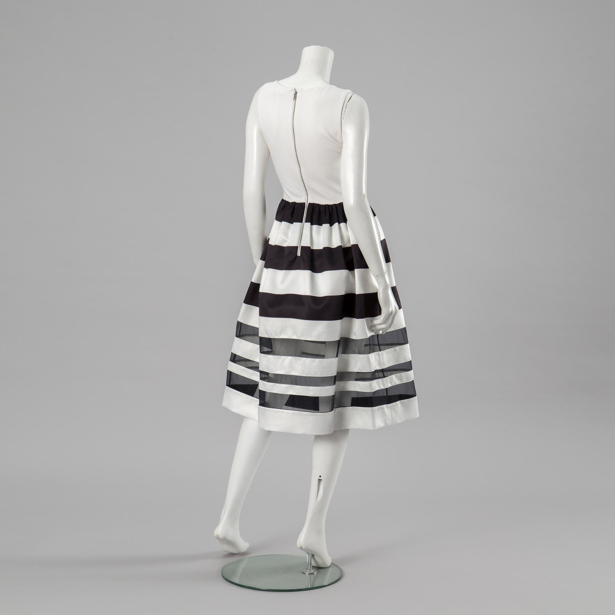 COCKTAIL DRESS, Alice + Olivia, size 4.