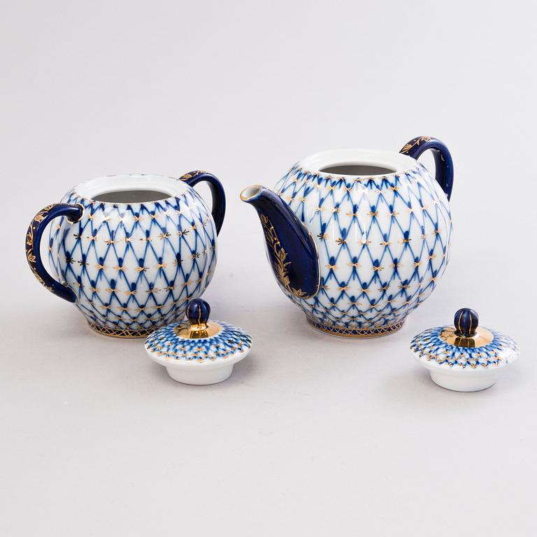 A 10-piece Lomonosov 'Cobalt Net' porcelain tea set, Made in USSR.