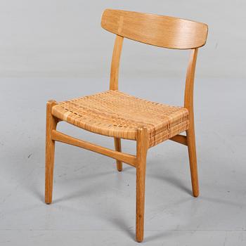 STOL, Hans Wegner, modell CH 23, formgiven år 1950.