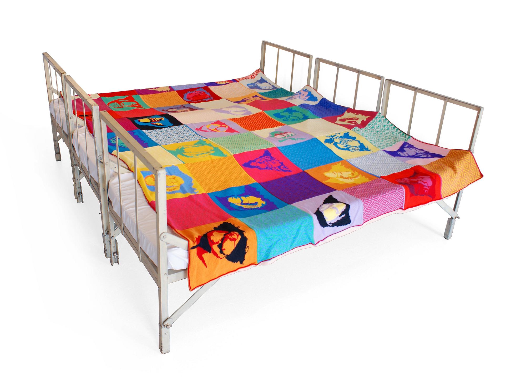 Rebecca Scott, "Imperail size blanket for the developing countries", 1992.