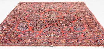 A carpet, antique/semi-antique, Sarouk, ca 351 x 263 cm.