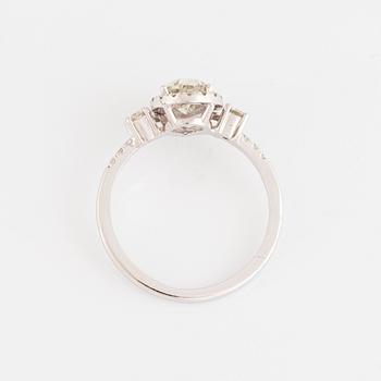 14K white gold and 1,04 ct pear shaped diamond ring. With AIG certificate.