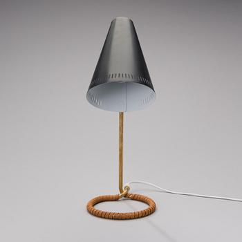 A mid-20th century table lamp, model  K11-15 for Idman, Finland.