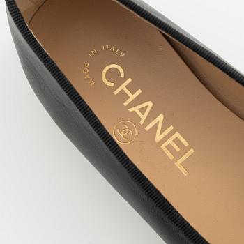 Chanel, ballerinaskor, storlek 35 1/2C.